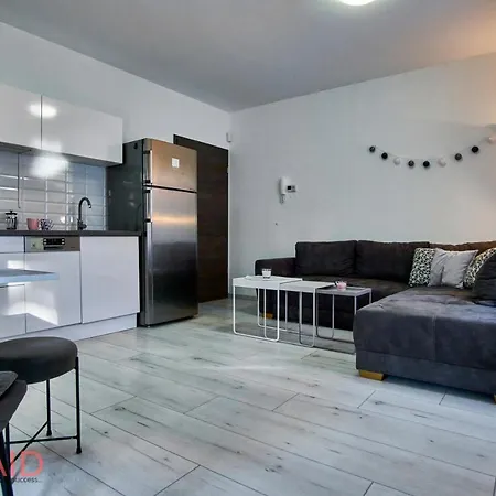 Vanessa Apartman - Hostaid * באלאטונפורד