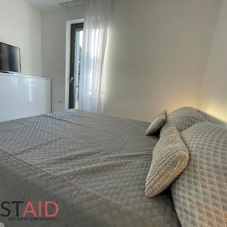 Apartment Vanessa Apartman - Hostaid *